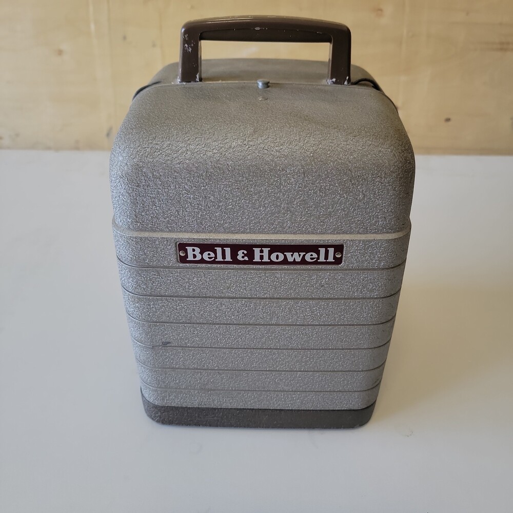 Vintage Bell & Howell Model 253-A 8mm Film Projector 500W - works as shown